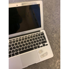 MacBook Air 11,6" Early 2015 (beg with chassi damage)