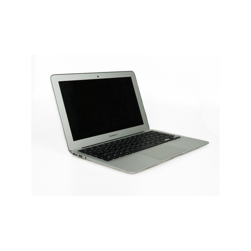 Used laptop 13" - MacBook Air 11,6" Mid 2013 (beg med repa skärm och nytt batt)