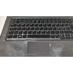 Dell Latitude 3350 i3 8GB 256SSD (beg) (färgstänk insida)