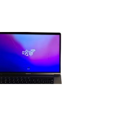 Used Macbook Pro - MacBook Pro 2017 15" i7 16GB 512GB SSD med Touchbar Space Grey (beg - läs not)