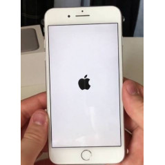 Used iPhone - iPhone 7 32GB Silver med 1 års garanti (beg med nyskick skärm & nytt batteri)