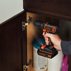 Drilling Machine & Screw driver - Black & Decker borrmaskin/skruvdragare med 2 batterier och ca 75 tillbehör