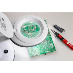 Inomhusbelysning - Goobay arbetslampa med inbyggt förstoringsglas