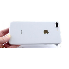 Used iPhone - iPhone 8 Plus 64GB Silver (beg med väldigt repig skärm)
